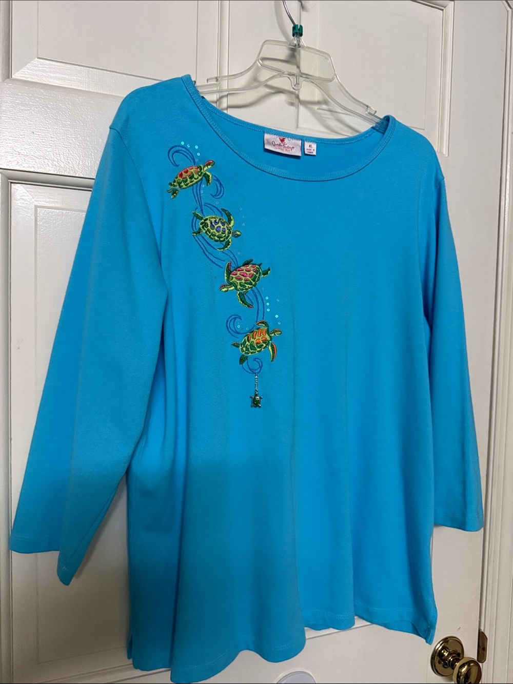 Quacker Factory XL Embroidered Turtles turtle charm dangle sequin bubble top New